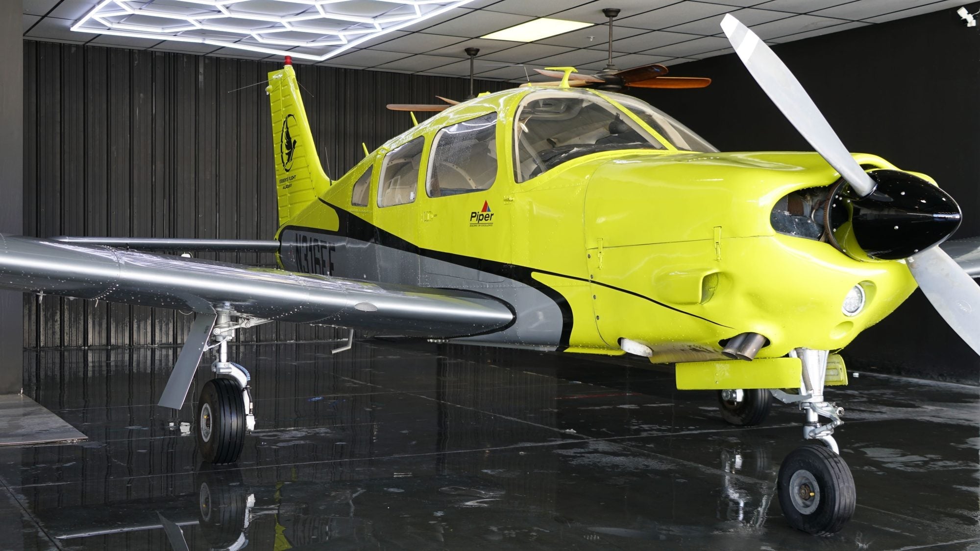 Piper Arrow complex aircraft used for Commercial Pilot training at Van Nuys