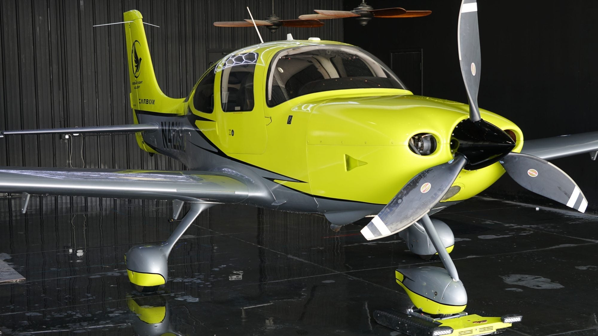 Premium Cirrus SR22 aircraft for the luxury discovery flight at Van Nuys
